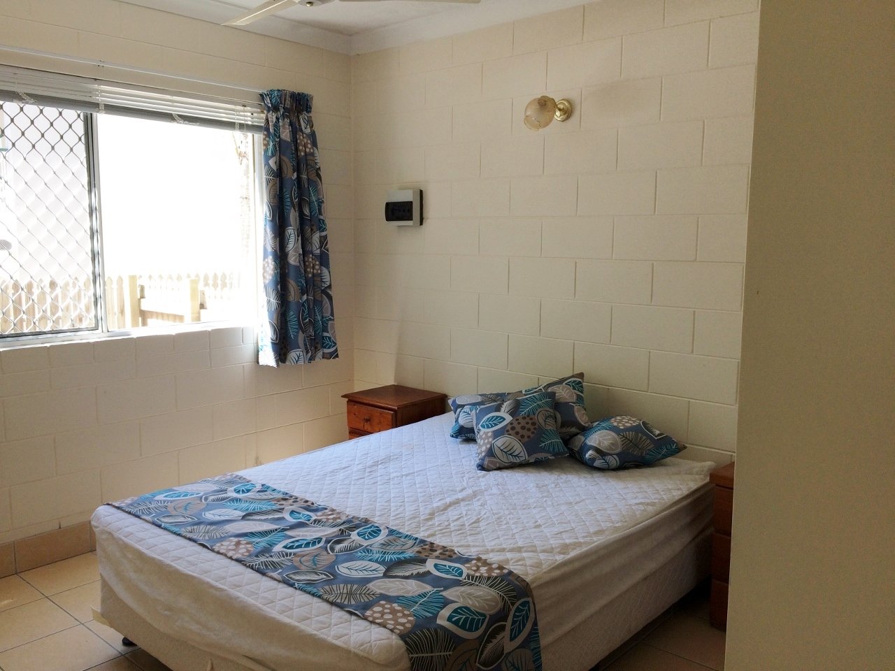 1/14 Island Drive CANNONVALE 3