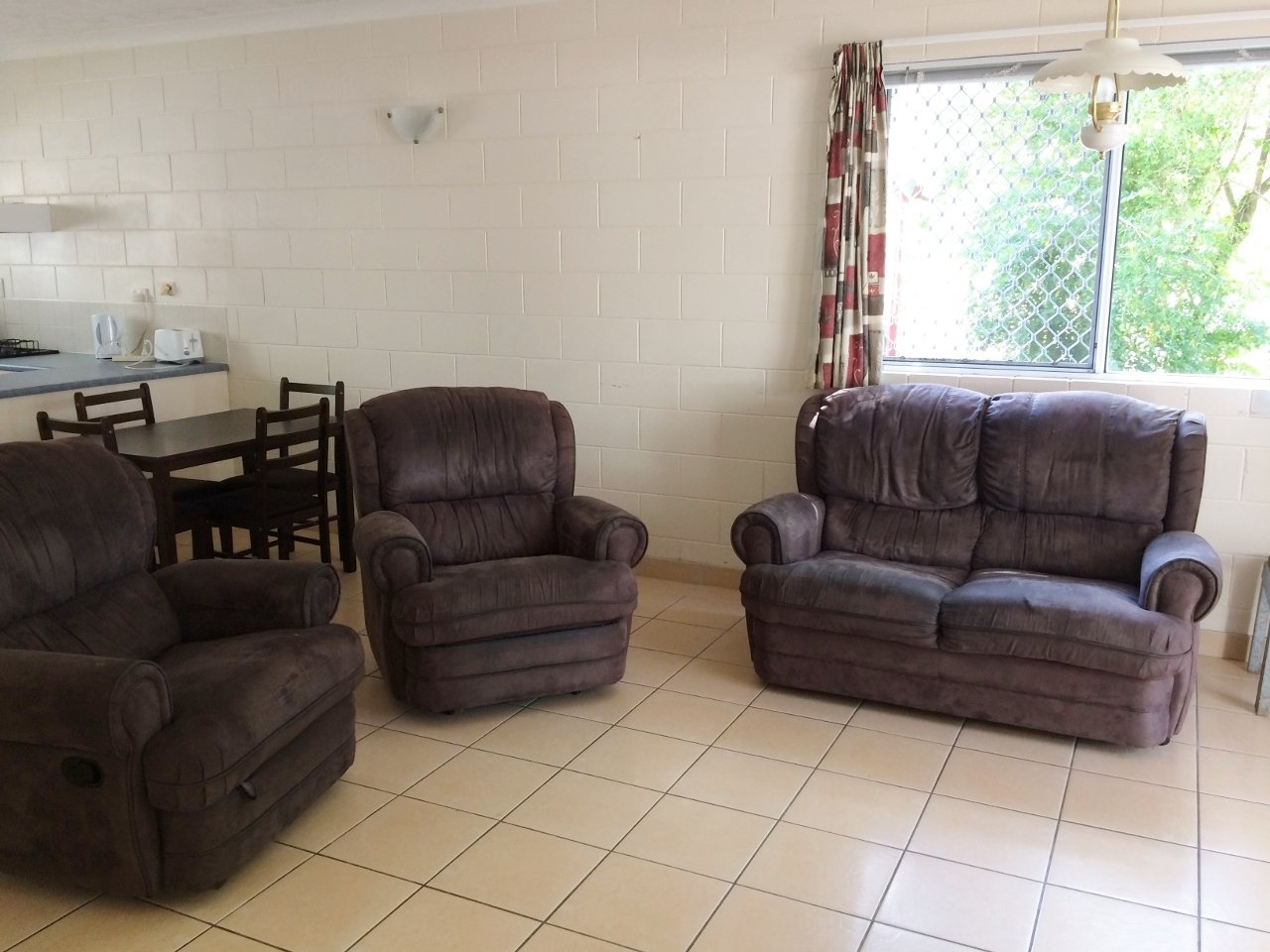 1/14 Island Drive CANNONVALE 6
