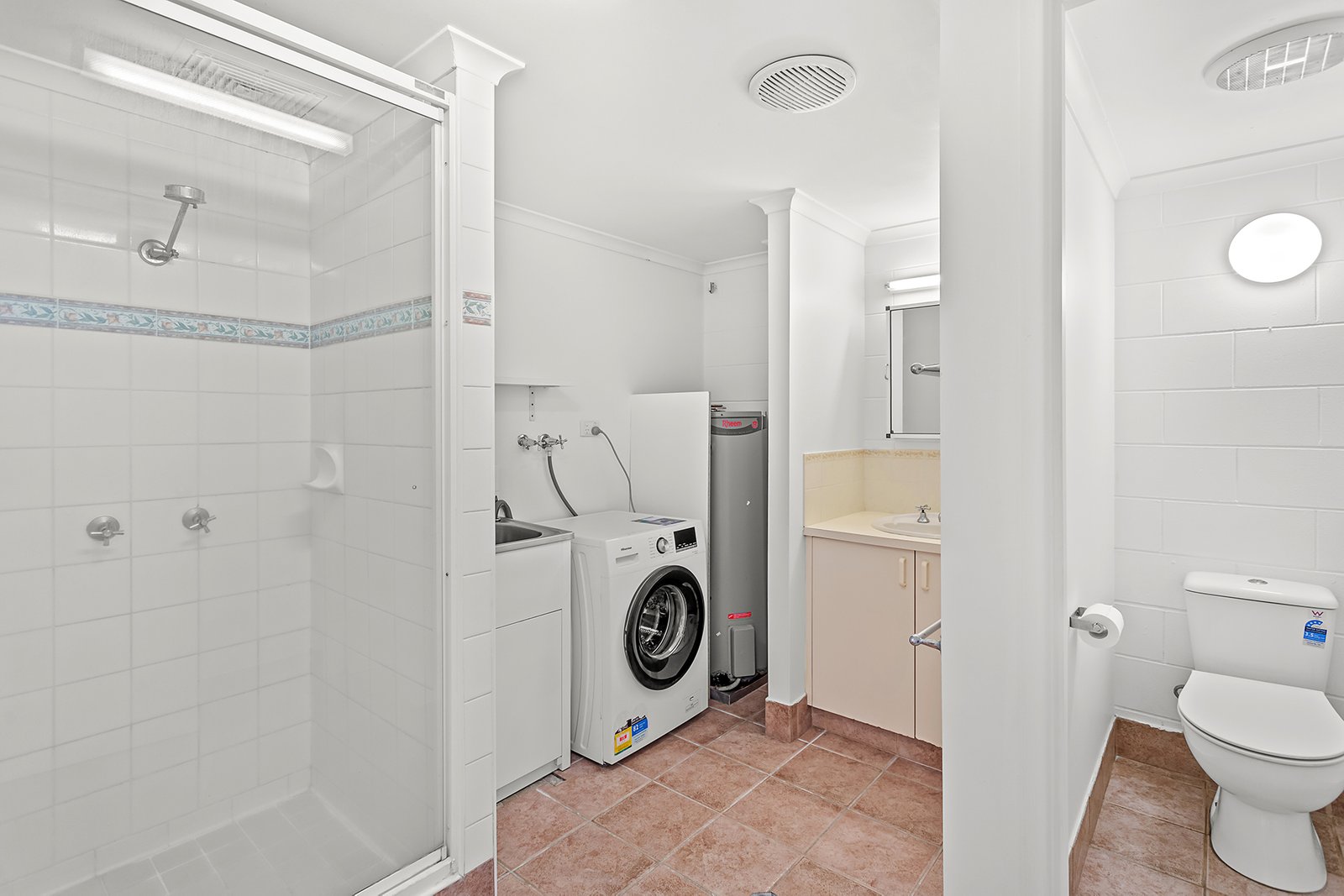 1/14 Island Drive CANNONVALE 9