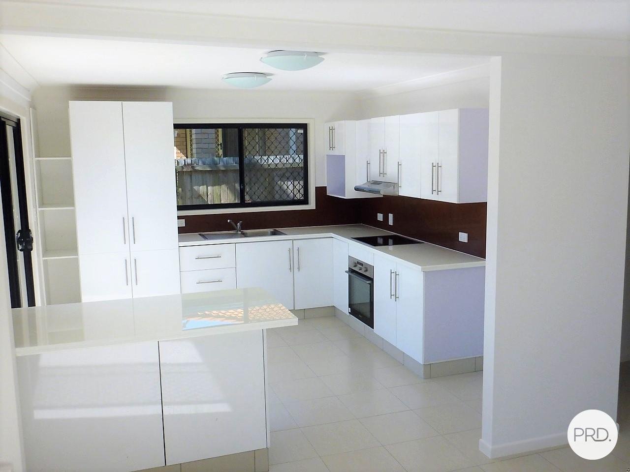 1/14 Judith Avenue SOUTHPORT 3