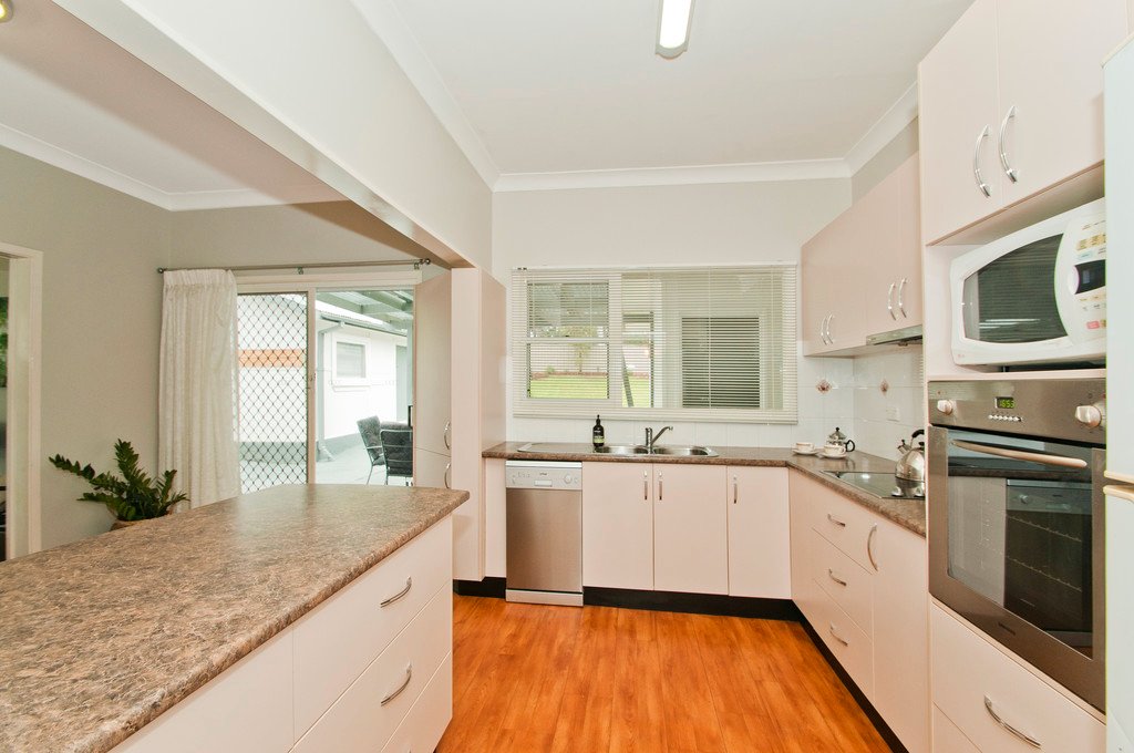 114 Lake Entrance Road OAK FLATS 3