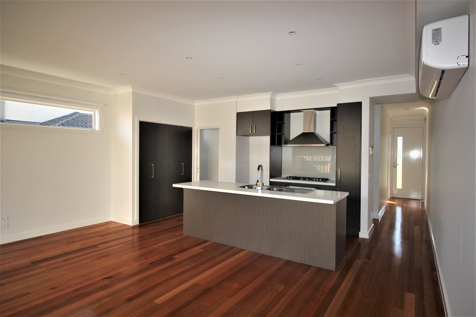 Gallery: 1/14 Lanham Street