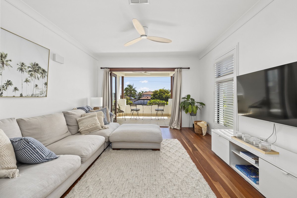 1/14 Miami Shore Parade MIAMI 3