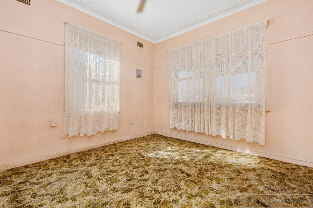 114 New England Highway RUTHERFORD 7