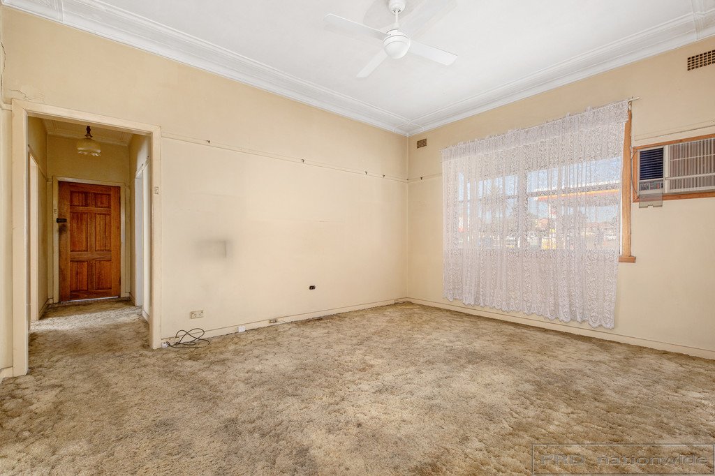 114 New England Highway RUTHERFORD 9