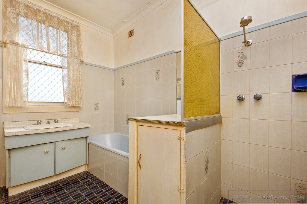 114 New England Highway RUTHERFORD 14