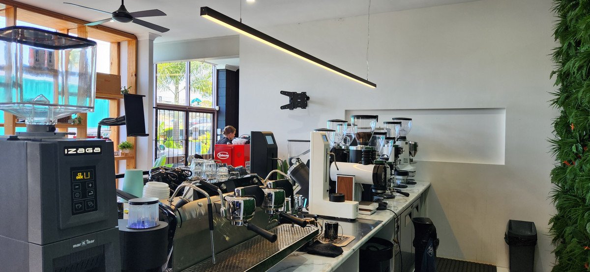 1/14 Newcastle Street Burleigh Heads 5