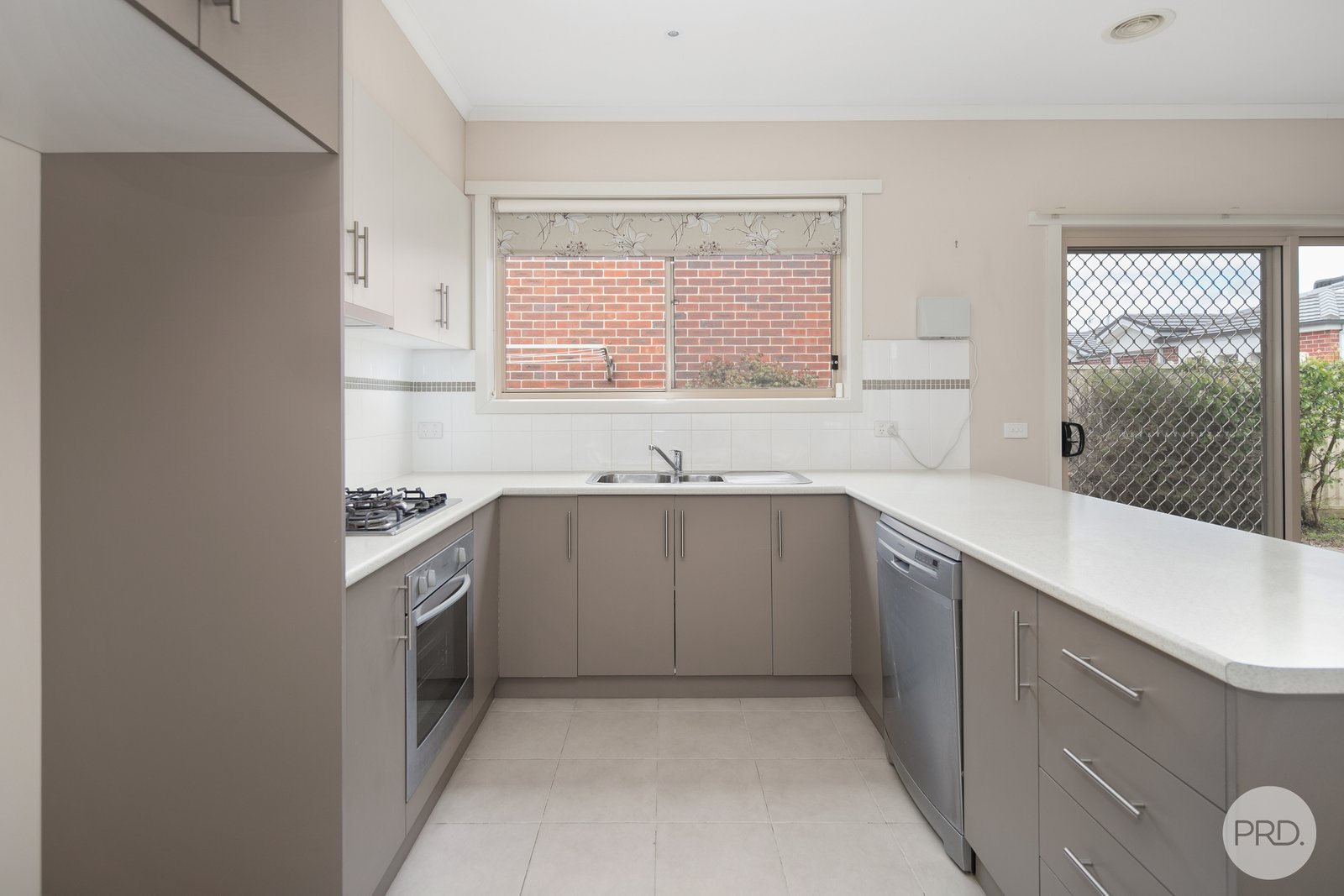 1/14 Park Street WENDOUREE 4