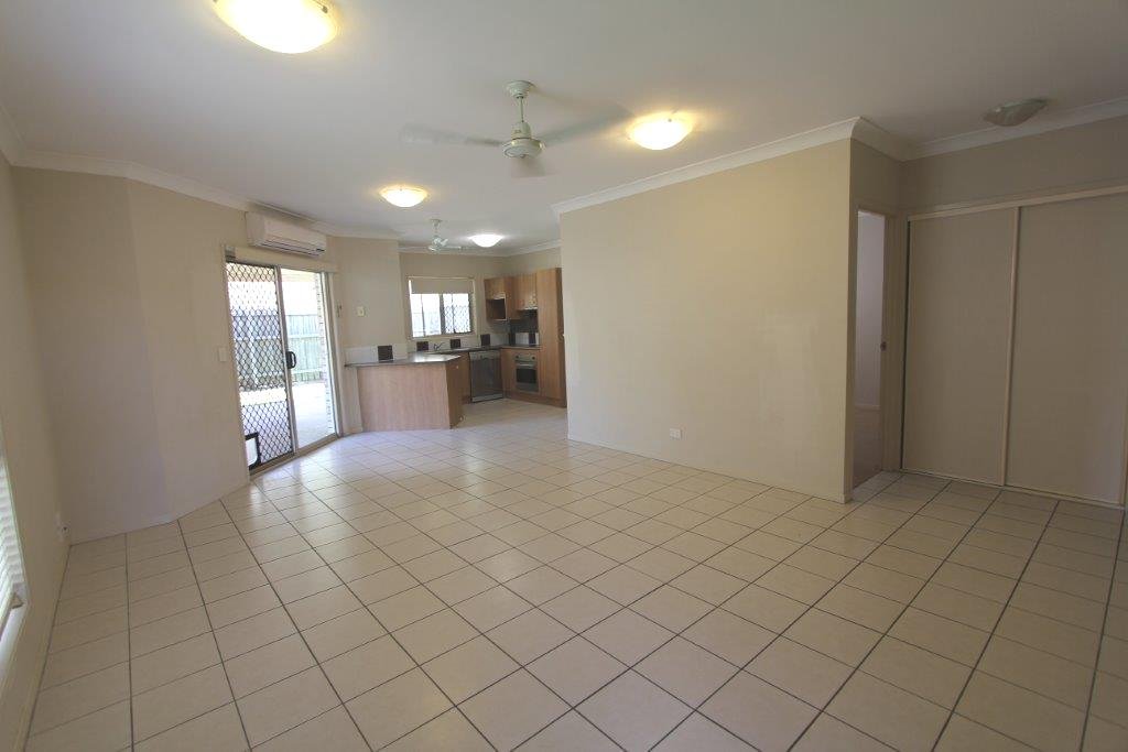 1/14 Pilar Court MOLENDINAR 3