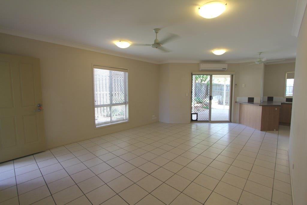 1/14 Pilar Court MOLENDINAR 5