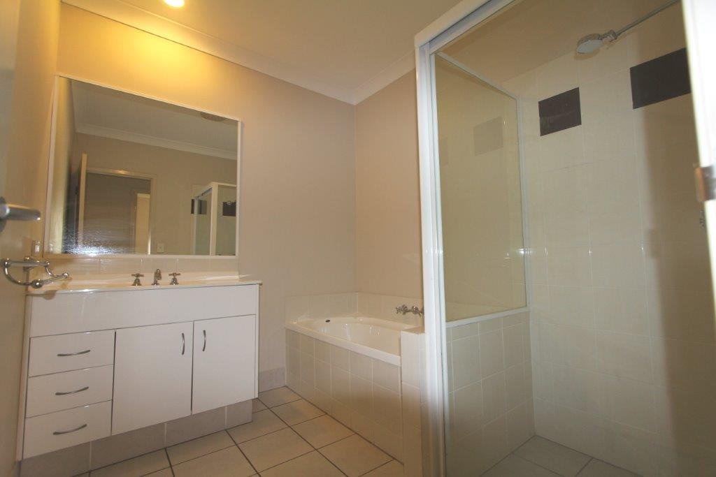 1/14 Pilar Court MOLENDINAR 8