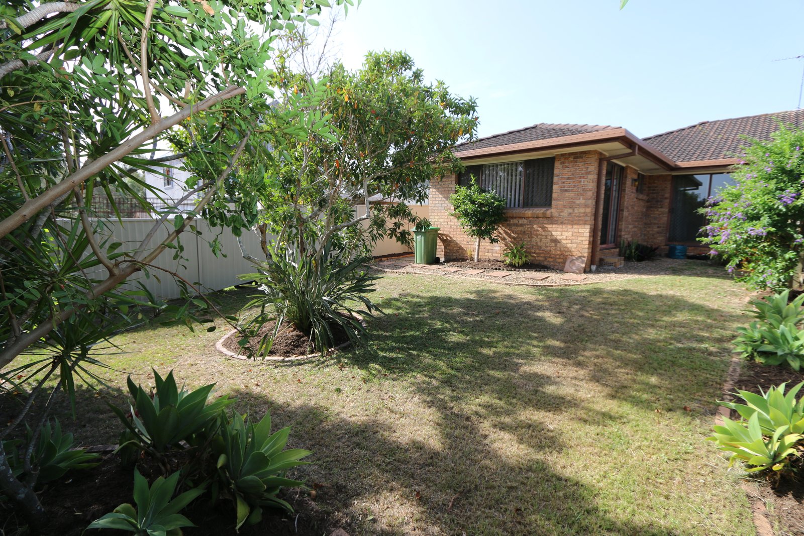 1/14 Raftery Street ASHMORE 2