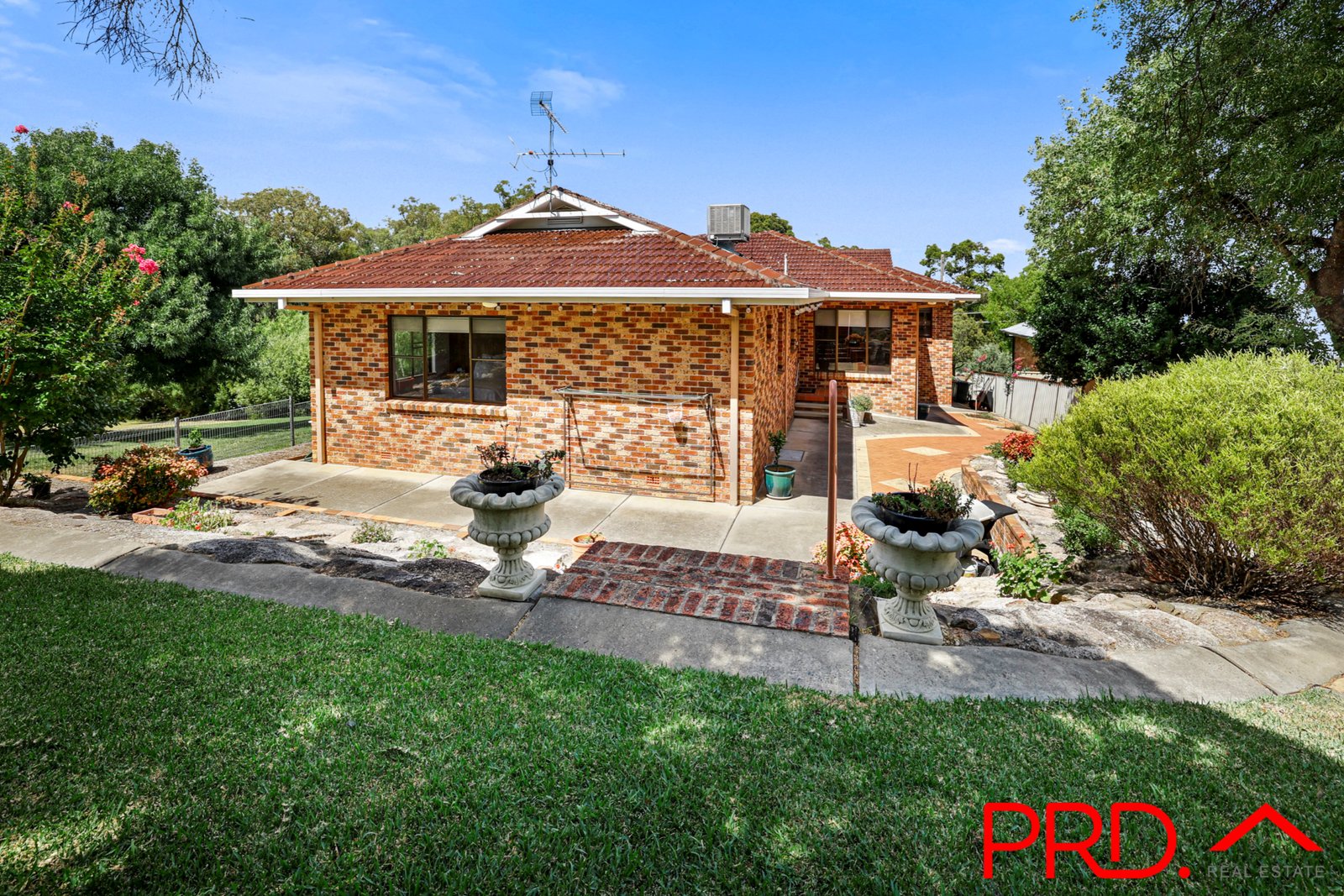 114 Raglan Street TAMWORTH 17