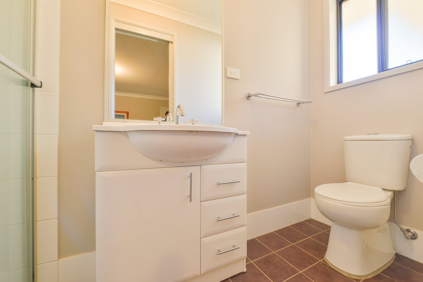1/14 Rosella Avenue TAMWORTH 7