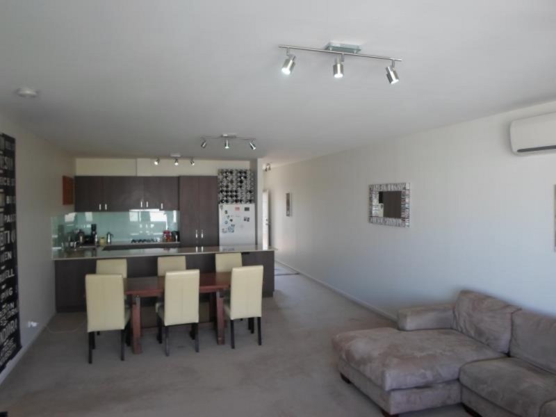 Gallery: 11/4 Saltriver Place