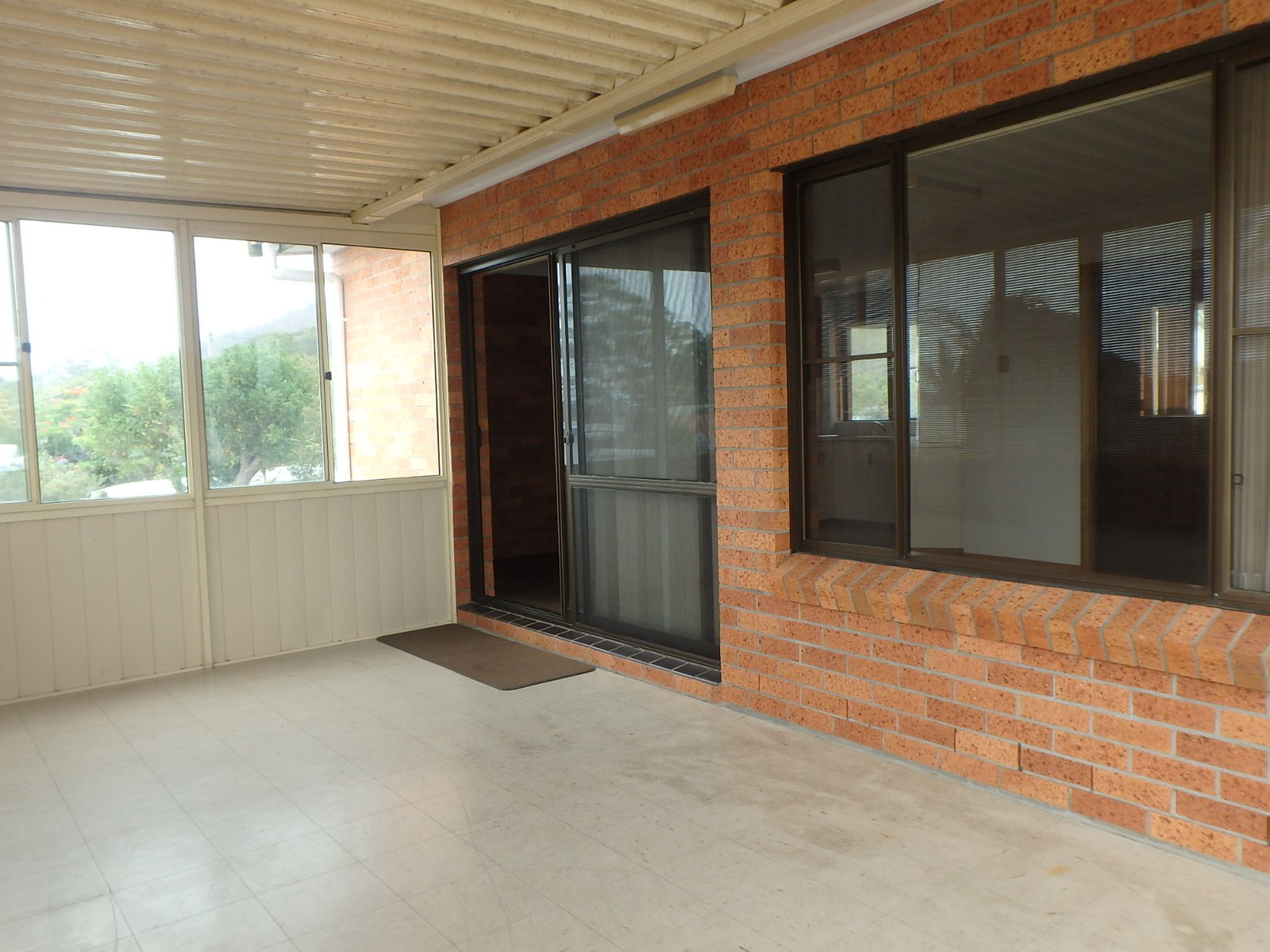 1/14 Seymour Street LAURIETON 2