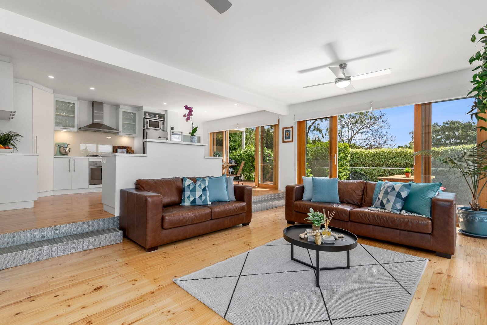 Gallery: 114 Thornhill Road
