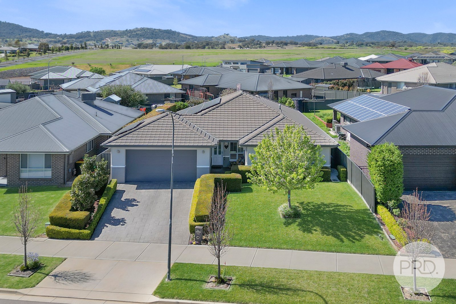 114 Verdelho Drive TAMWORTH 2