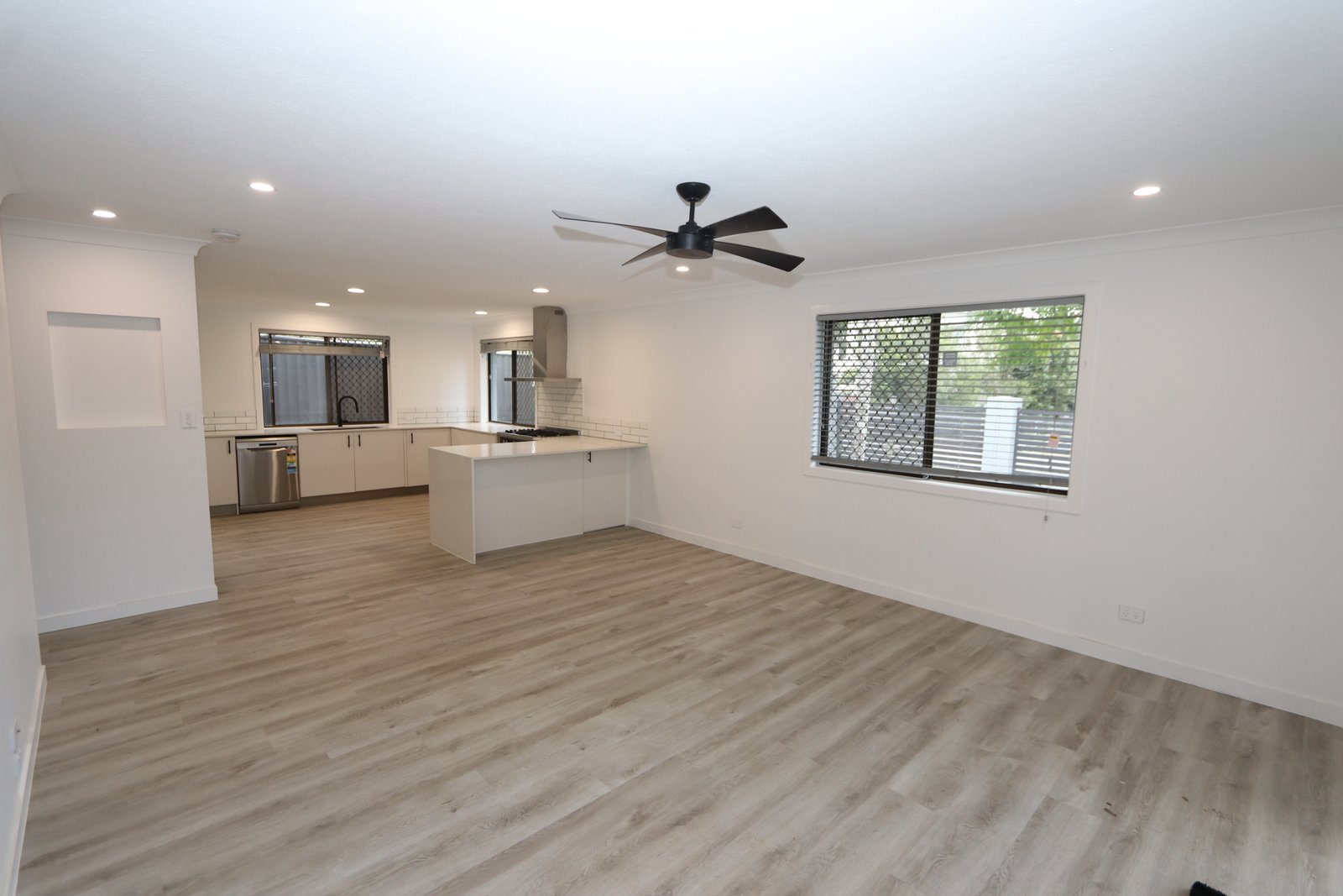 1/140 Eugaree Street SOUTHPORT 1