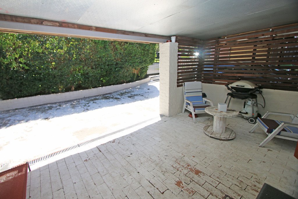1/140 Eugaree Street SOUTHPORT 3
