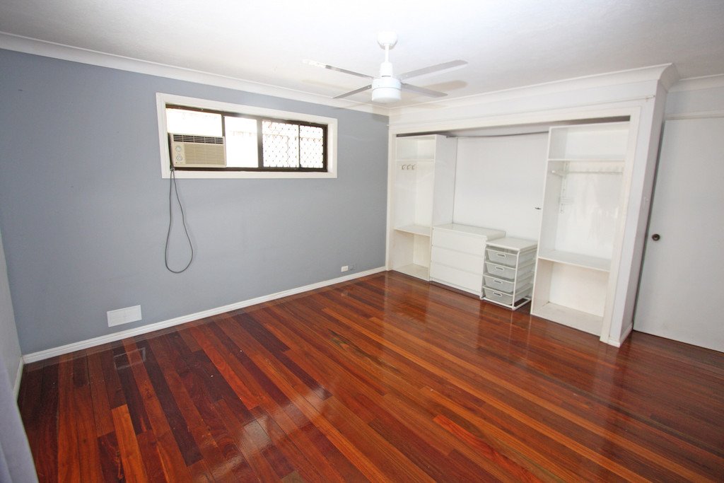 1/140 Eugaree Street SOUTHPORT 6