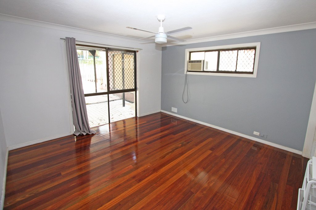 1/140 Eugaree Street SOUTHPORT 8
