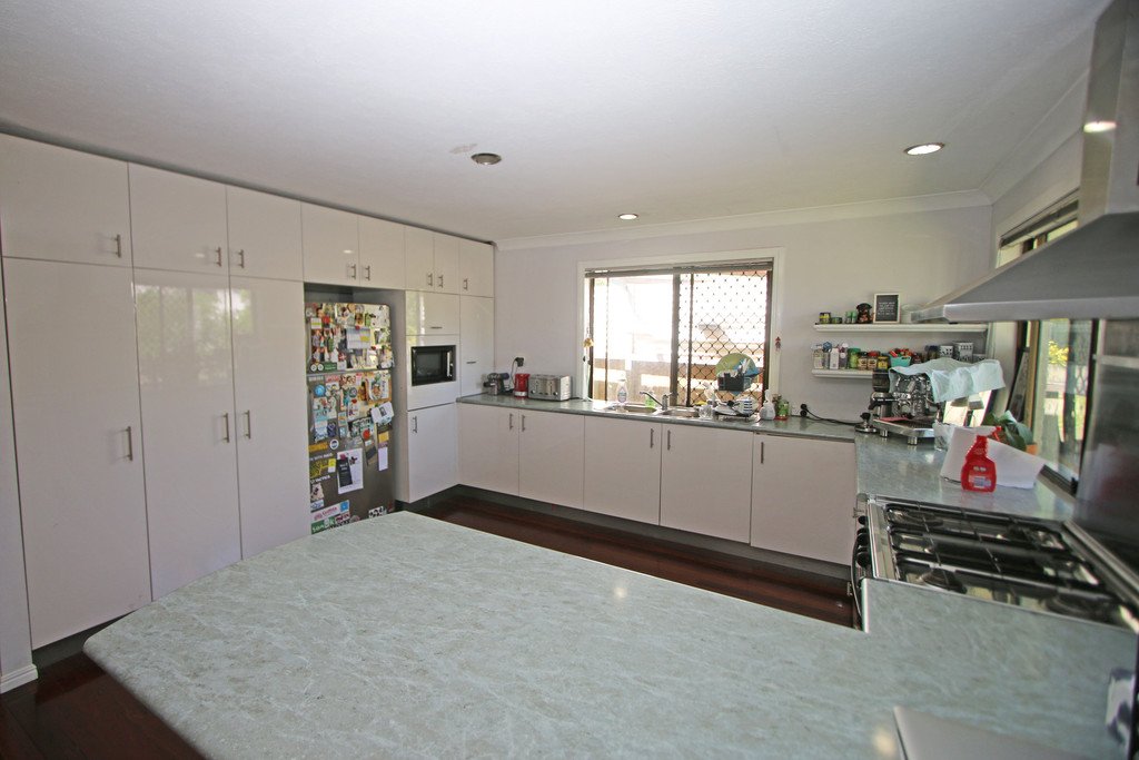 1/140 Eugaree Street SOUTHPORT 4