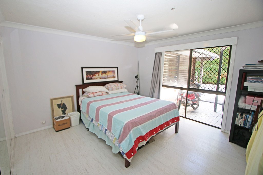 1/140 Eugaree Street SOUTHPORT 10