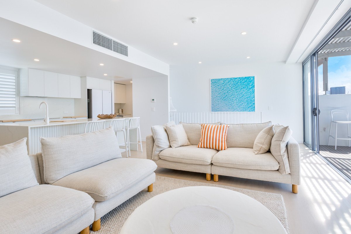 1140/1 Ocean Street BURLEIGH HEADS 13