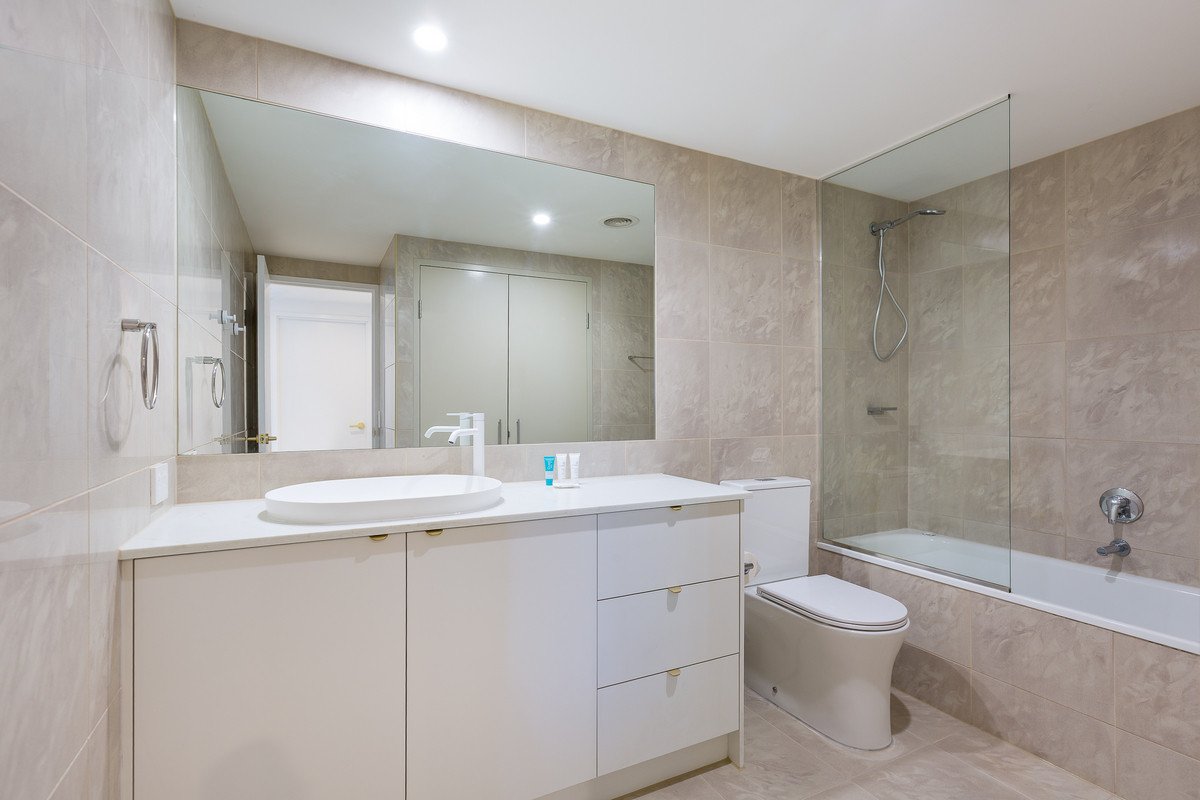 1140/1 Ocean Street BURLEIGH HEADS 22