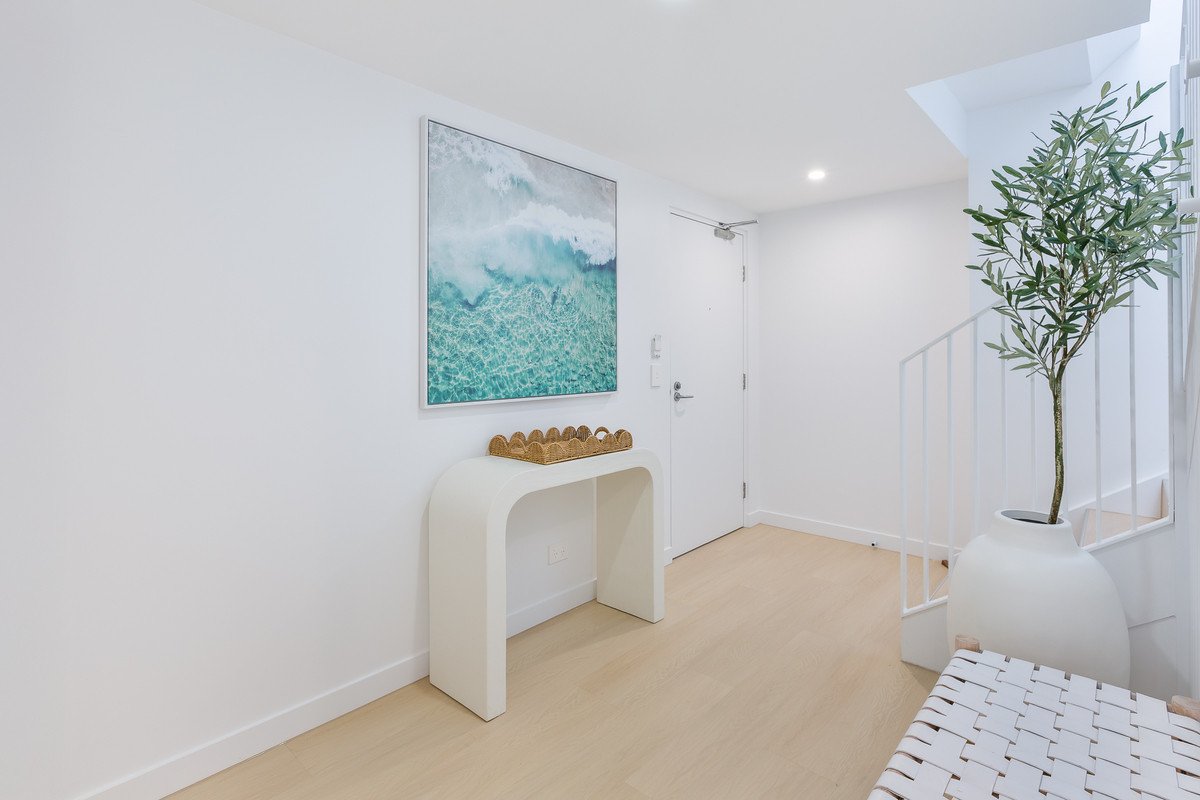 1140/1 Ocean Street BURLEIGH HEADS 27