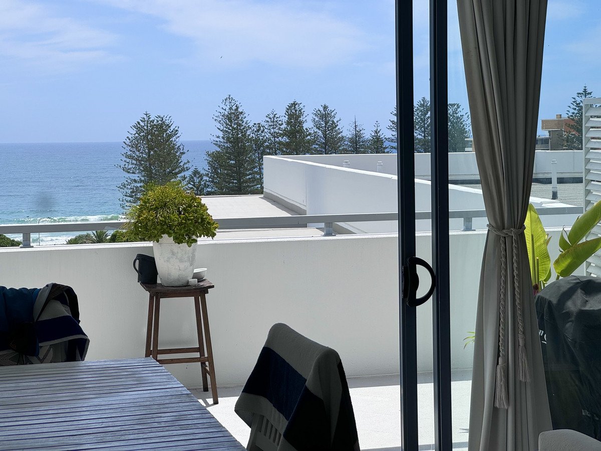1140/1 Ocean Street Swell  BURLEIGH HEADS 4