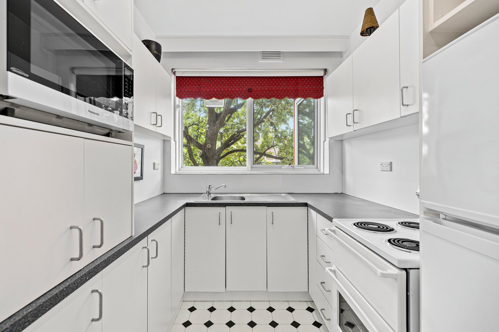 Gallery: 11/403 Toorak Road