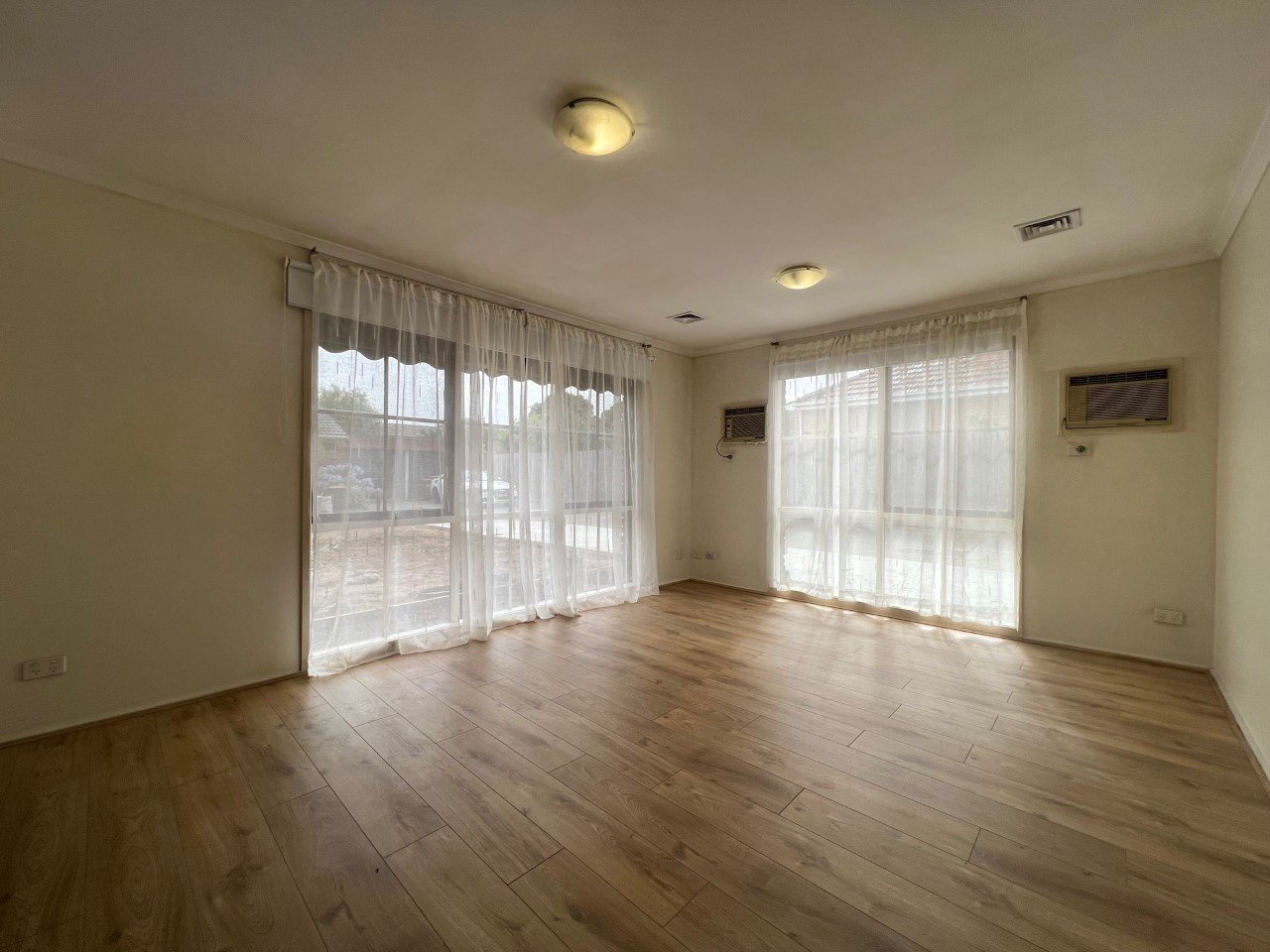 Gallery: 1/1409 North Road