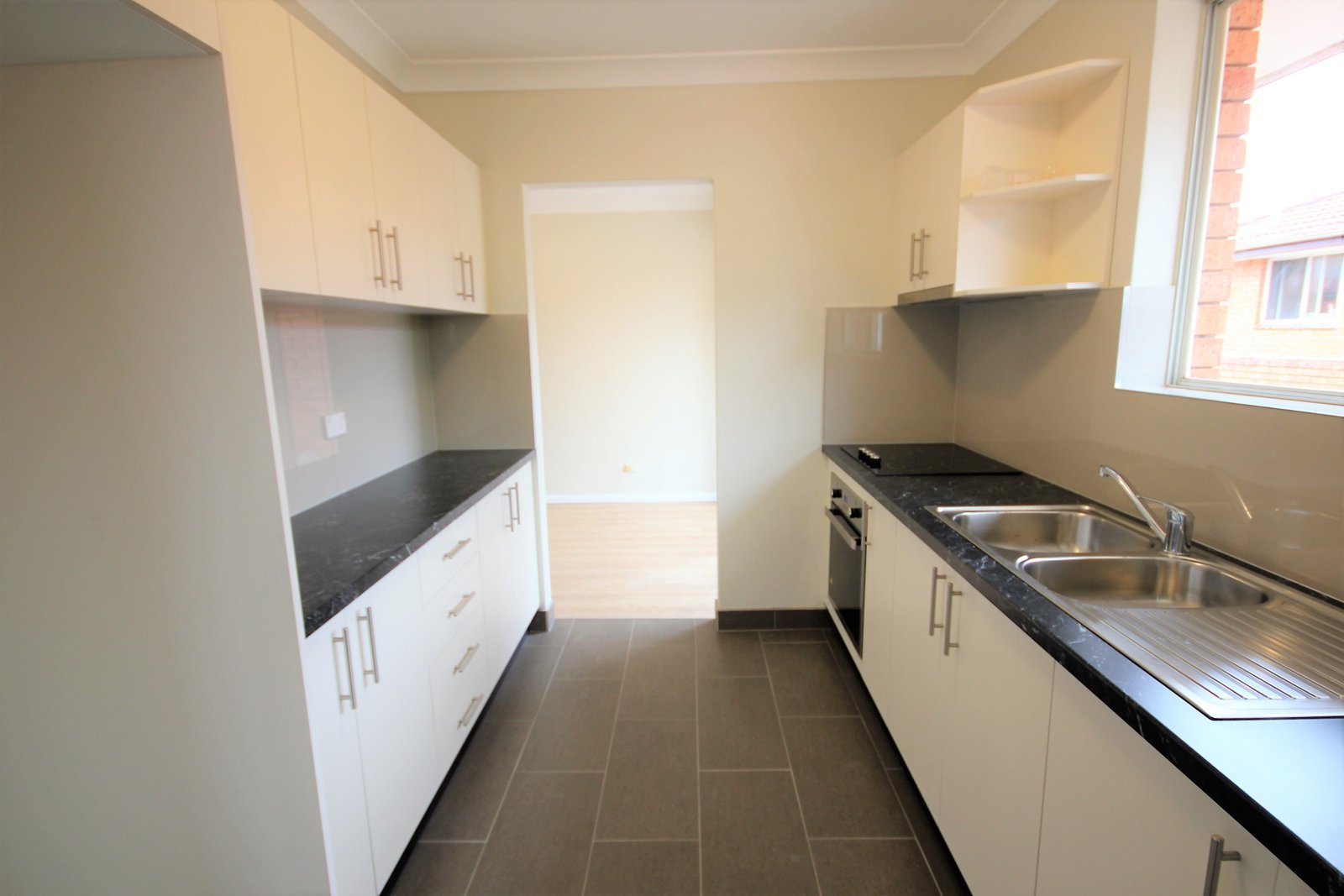 11/41-43 Villiers Street ROCKDALE 4