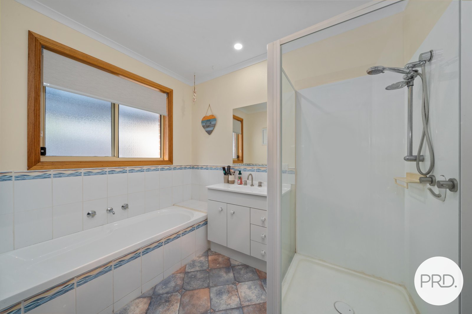 1/141 Oakdowns Parade OAKDOWNS 7