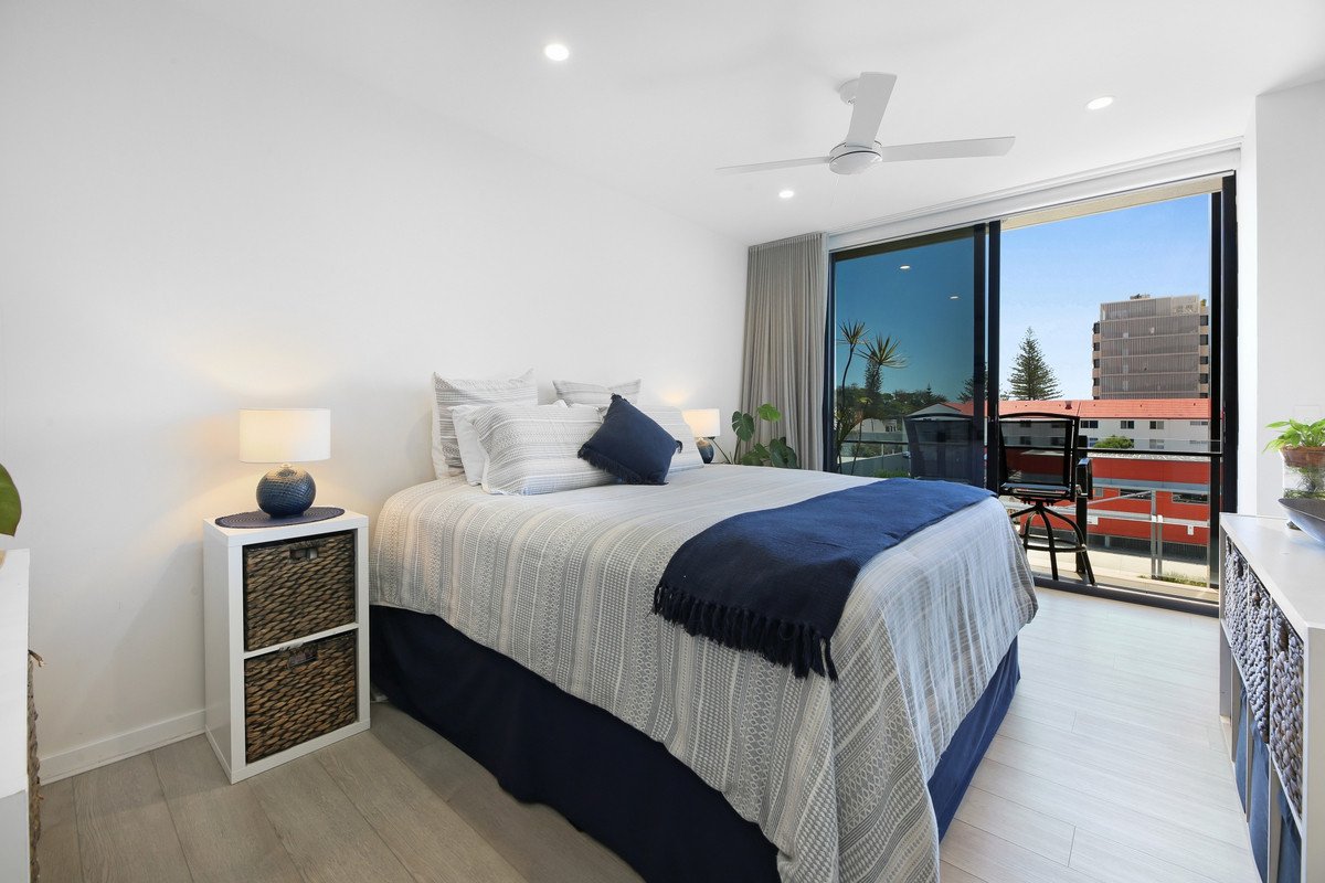 114/1930 Gold Coast Highway Miami 13