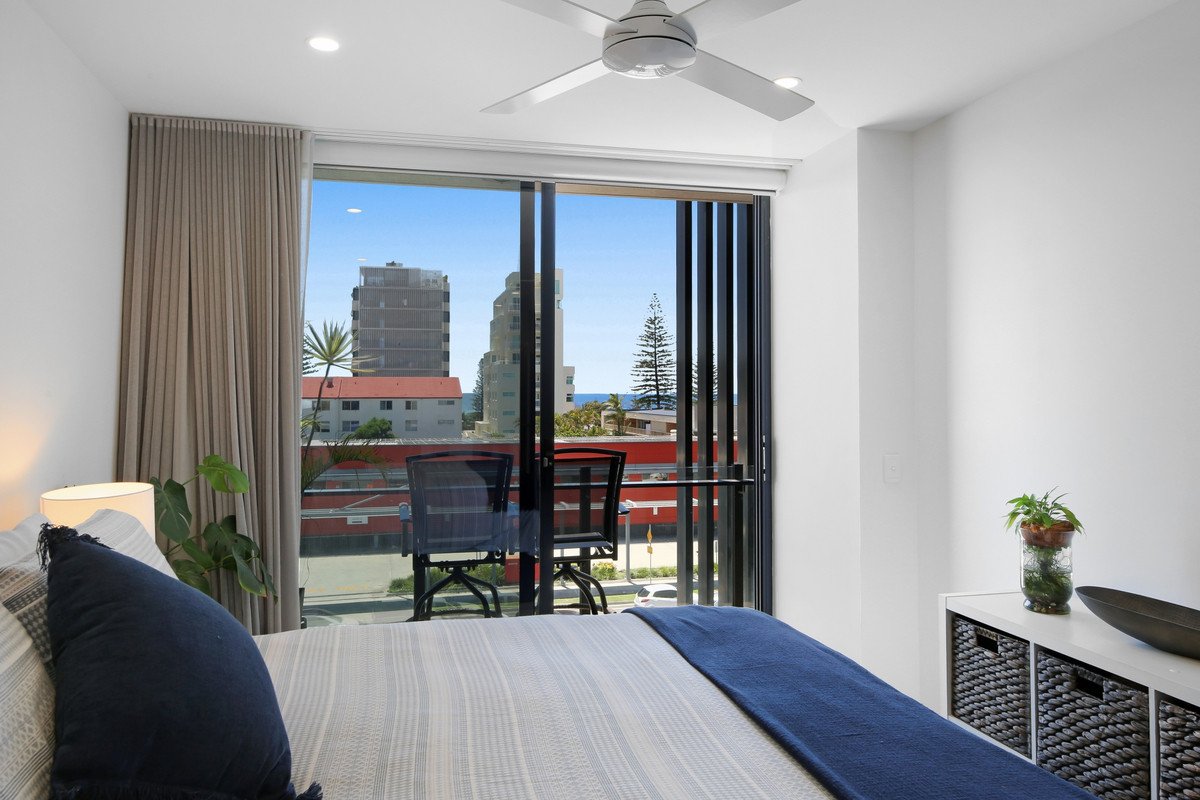 114/1930 Gold Coast Highway Miami 14