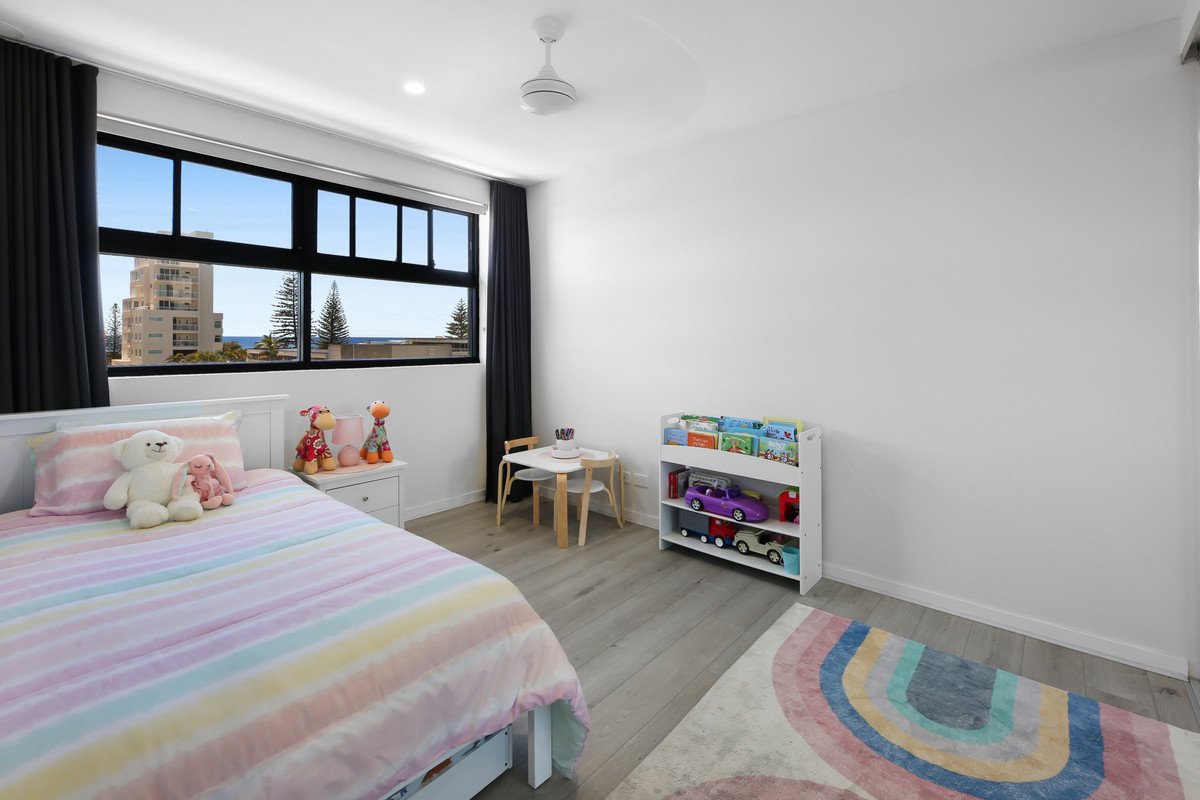 114/1930 Gold Coast Highway Miami 16