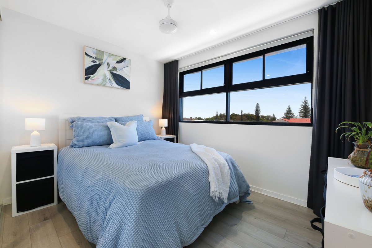 114/1930 Gold Coast Highway Miami 17