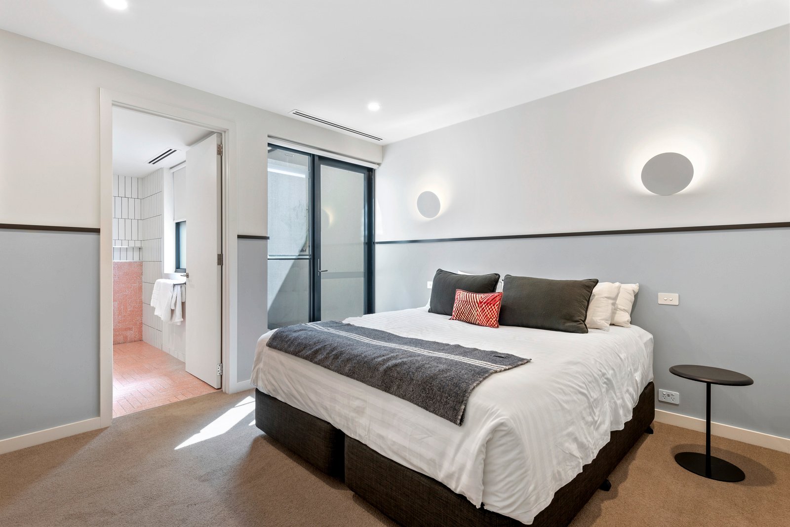 Gallery: 1/142 Ocean Beach Road