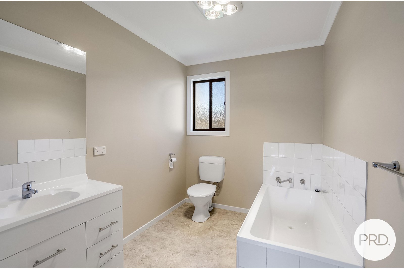 1/142 Rockingham Drive CLARENDON VALE 8