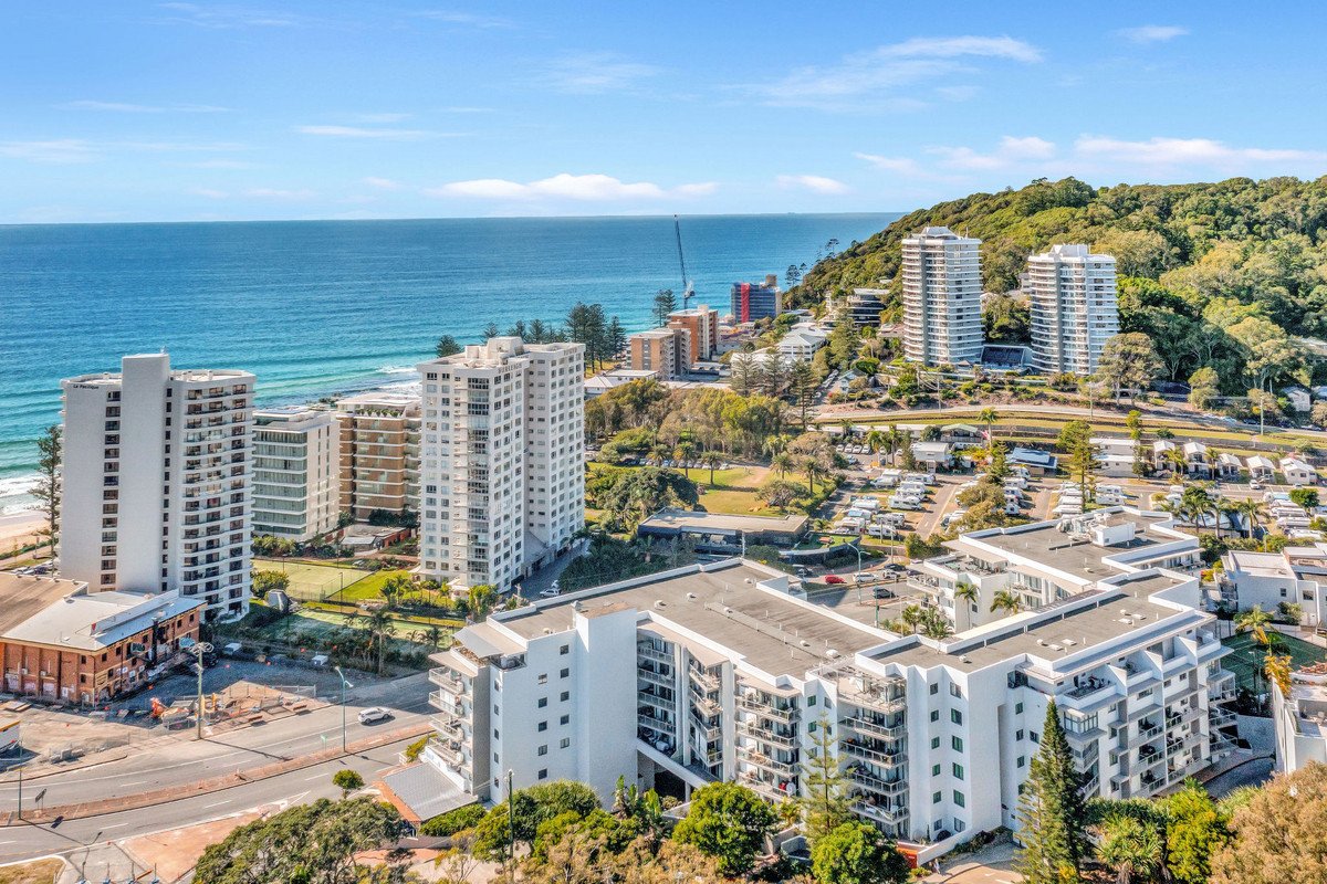 1142/1 Ocean Street BURLEIGH HEADS 5