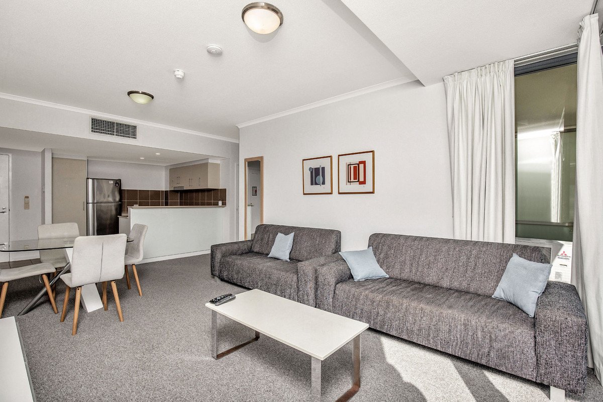 1142/1 Ocean Street BURLEIGH HEADS 6