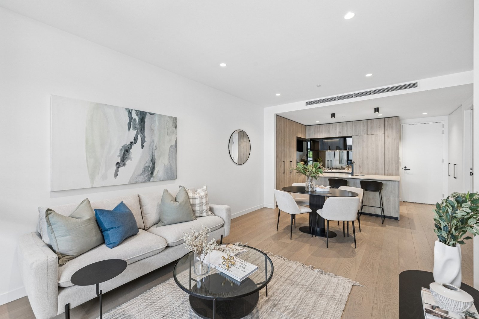 Gallery: 114/216 Bay Road