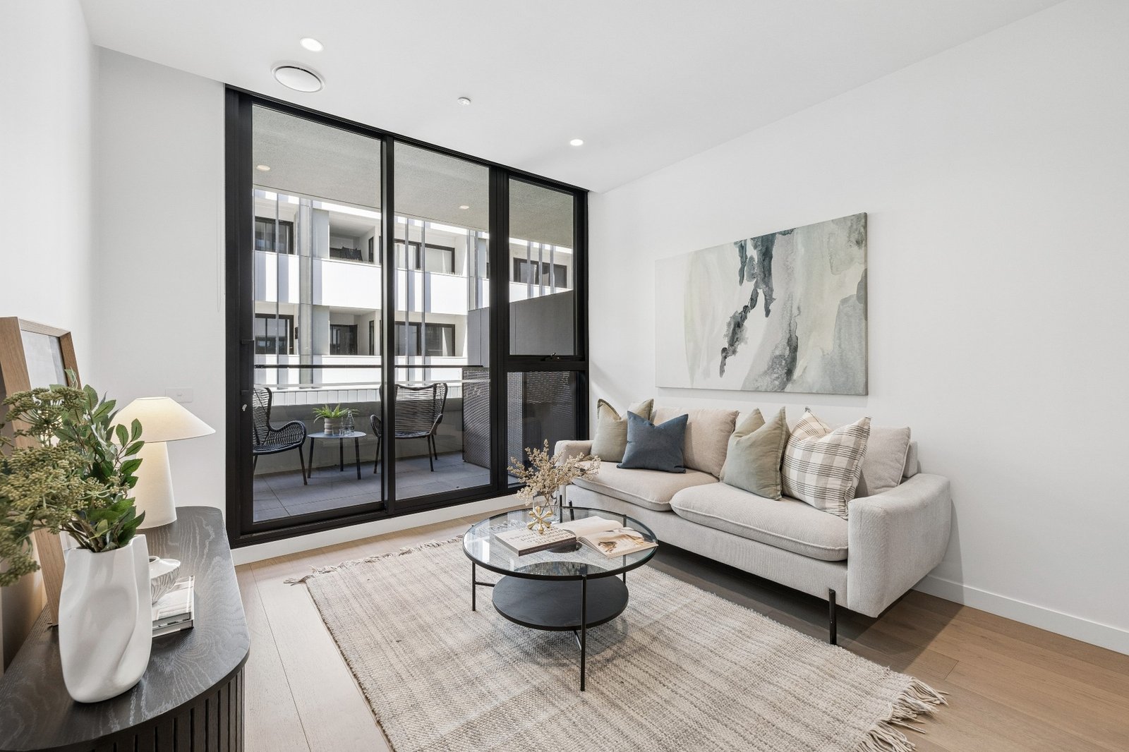 Gallery: 114/216 Bay Road