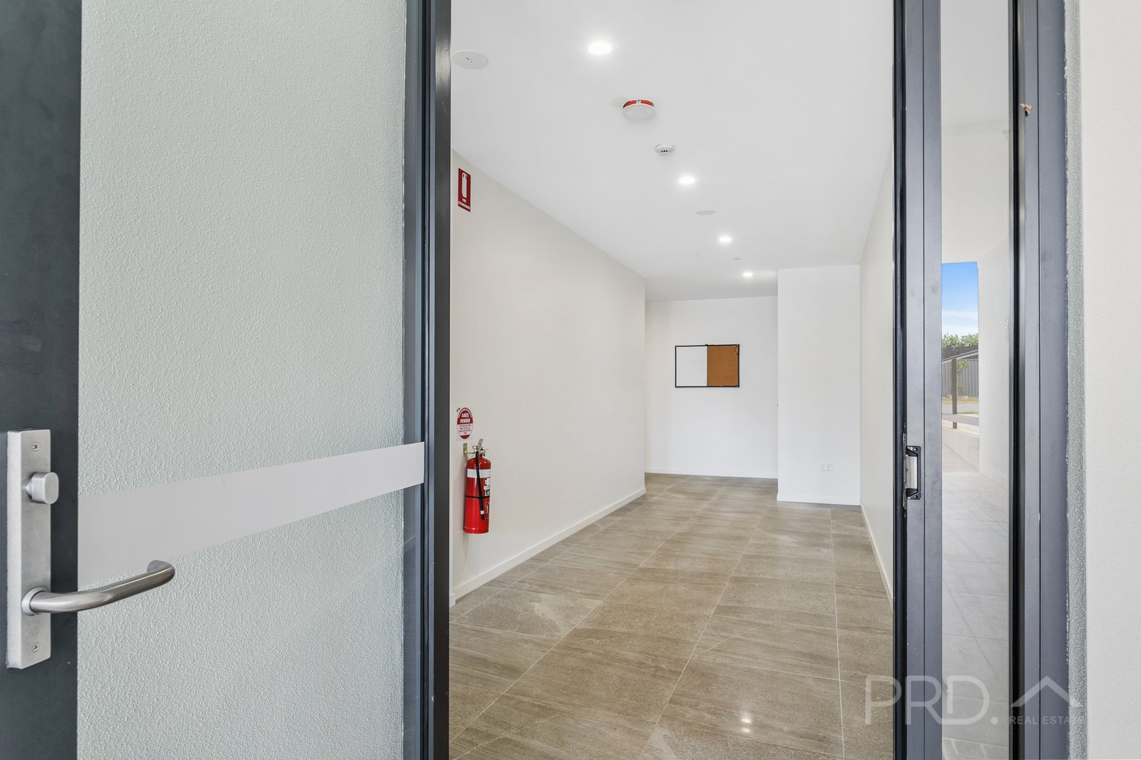 1/143 ESPLANADE  REDLAND BAY 26