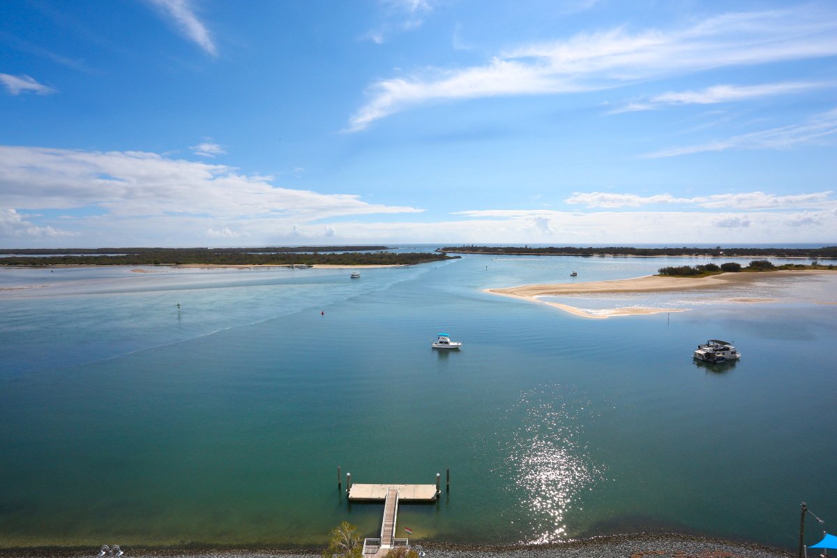 114/326-342 Marine Parade LABRADOR 3