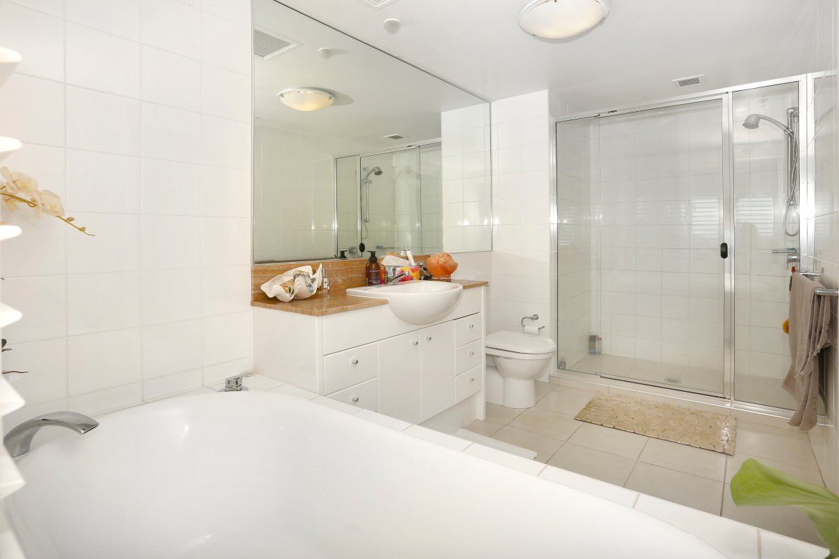 114/326-342 Marine Parade LABRADOR 13