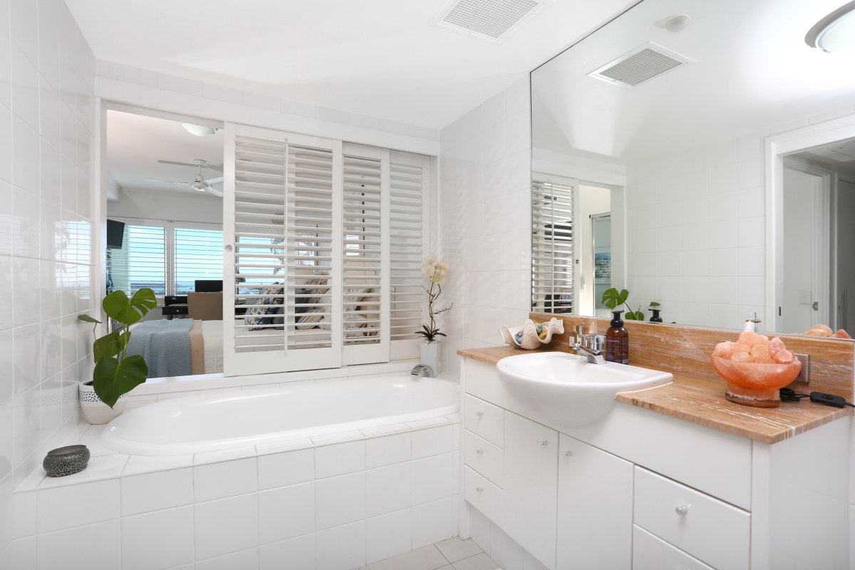 114/326-342 Marine Parade LABRADOR 14